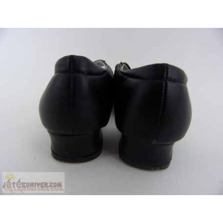 Alkalmi cipő 26-os méretben