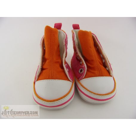 Baba cipő 19-es méretben