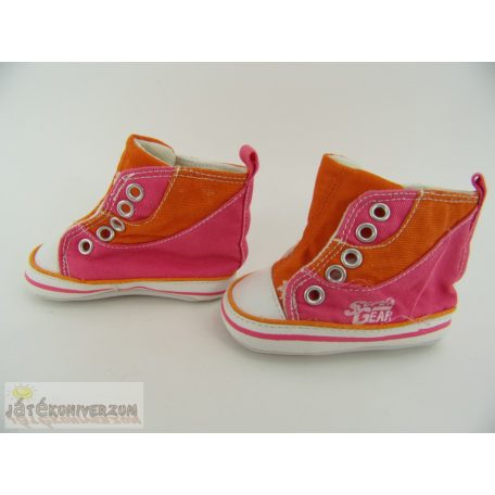 Baba cipő 19-es méretben