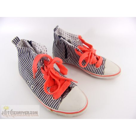 Next cipő dorkó 31-es méretben (UK12)