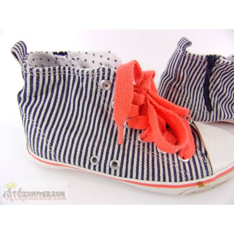 Next cipő dorkó 31-es méretben (UK12)