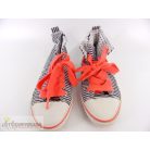 Next cipő dorkó 31-es méretben (UK12)