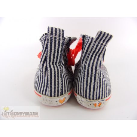 Next cipő dorkó 31-es méretben (UK12)