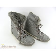 Next bokacipő Tündéres koll 33-34-es méretben (UK1)