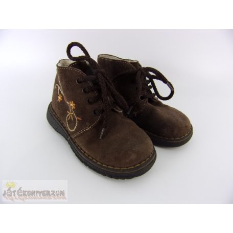 Melania velur bőrcipő 25-ös méretben