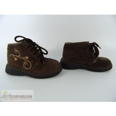 Melania velur bőrcipő 25-ös méretben