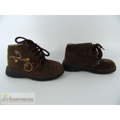 Melania velur bőrcipő 25-ös méretben