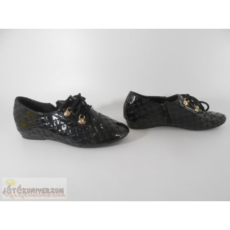 Alkalmi szerű lányka lakkcipő 35 méretben