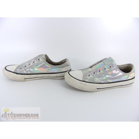 Next fényes színű cipő 33 méretben (UK1)