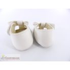 Fehér színű babacipő