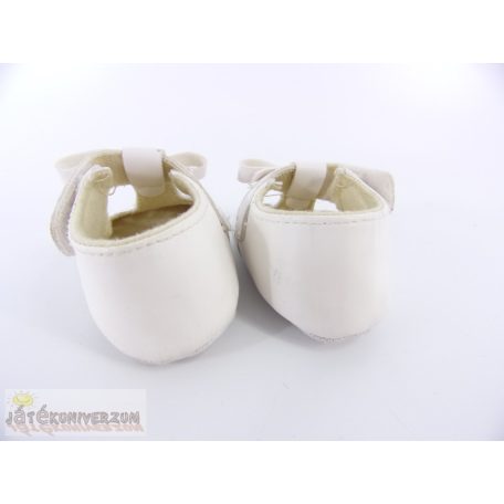Fehér színű babacipő