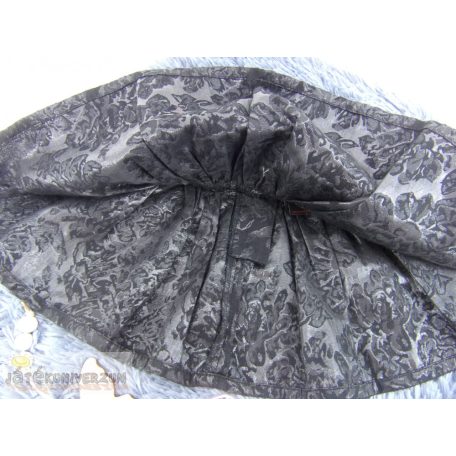 Next rara szerű fekete szoknya 5 éveseknek (110cm)