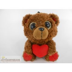Szívecskét tartó maci plüss figura