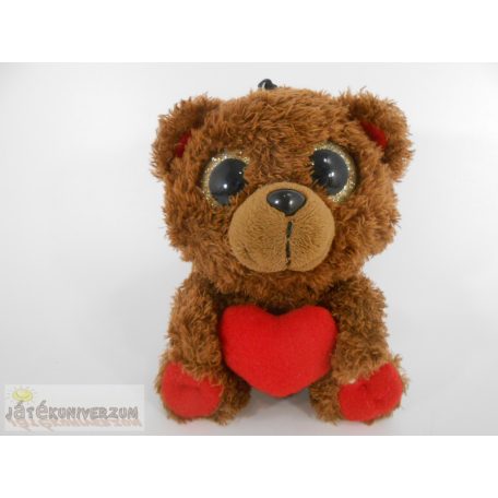 Szívecskét tartó maci plüss figura
