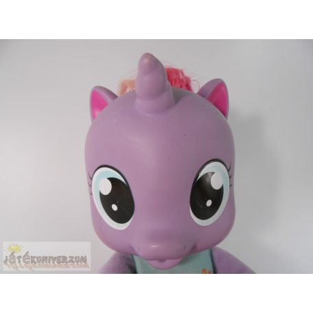 Hasbro My Little Pony Csikis Lily nevető póni interaktív plüss figura