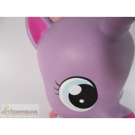 Hasbro My Little Pony Csikis Lily nevető póni interaktív plüss figura