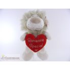 Szívecskét tartó oroszlán plüss figura