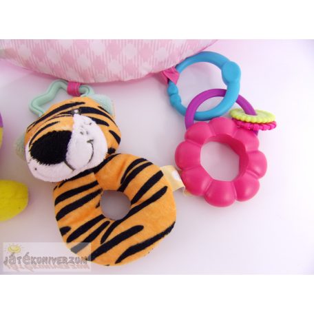 Pocakpárna játékokkal