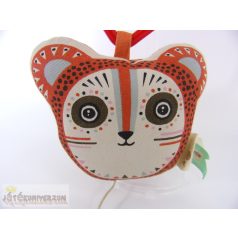 Ferm zenélő tigris