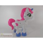 Unikornis egyszarvú elemes figura