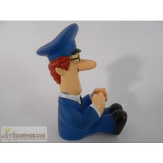 Postás Pat figura