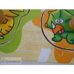 Dinoszauruszos puzzle fa formaillesztő játék
