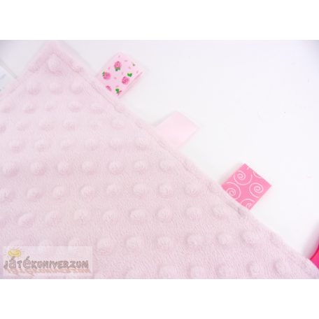 Szalaggal díszítet rongyi szundikendő alvókendő