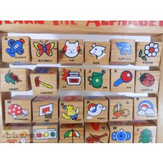   Learn The Alphabet fából készült felhajtható tanulójáték