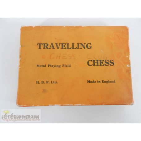 Utazó sakkészlet a dobozában