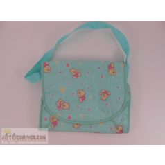 Zöld macis pelenkázótáska játékbabákhoz