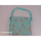 Zöld macis pelenkázótáska játékbabákhoz