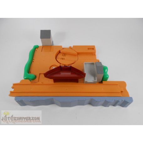 Tomy Gullane Thomas at the Timber Yard Train Engine Crossings pályaelem