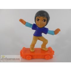Polly Pocket gördeszkás fiú Nicolas figura
