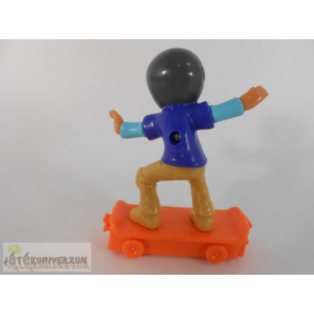 Polly Pocket gördeszkás fiú Nicolas figura